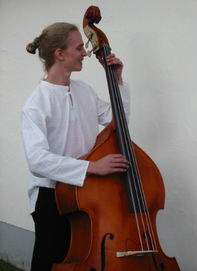 Richard  Kaiser am Kontrabass